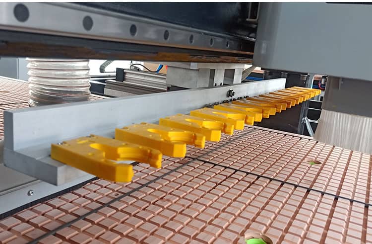 equipamento para fabrica&ccedil;&atilde;o de m&oacute;veis