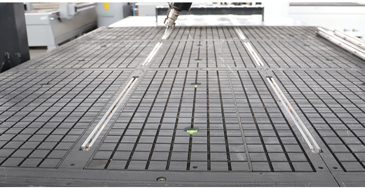 M&aacute;quina de escultura em madeira de 4 eixo