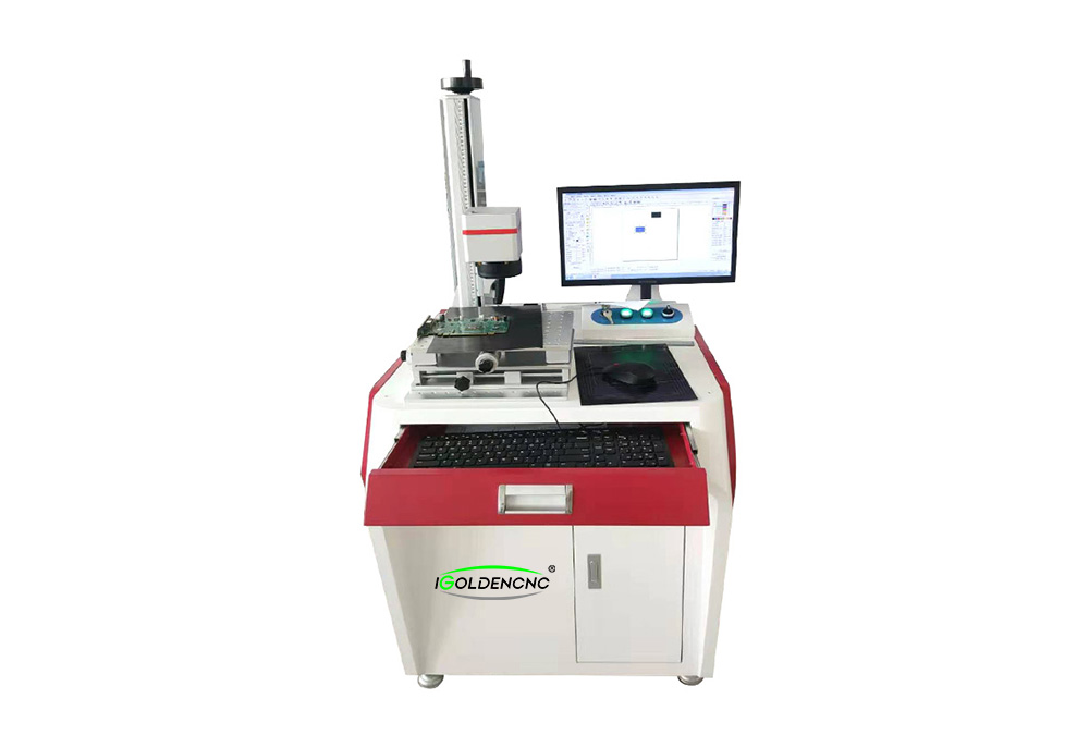 M&aacute;quina de marca&ccedil;&atilde;o a laser.