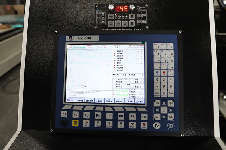 Sistema de m&aacute;quina de corte equidistante CNC