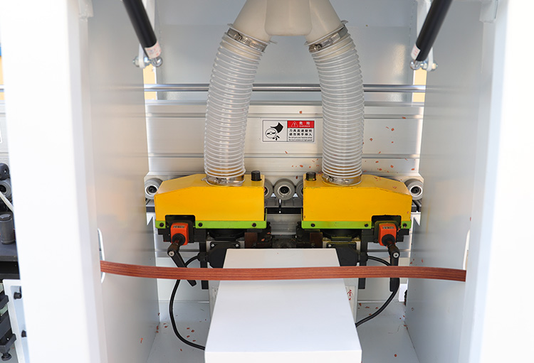 M&aacute;quina de borda de madeira 