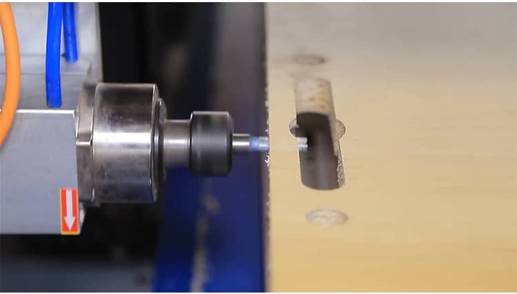 M&oacute;veis fazendo ferramentas e equipamentos