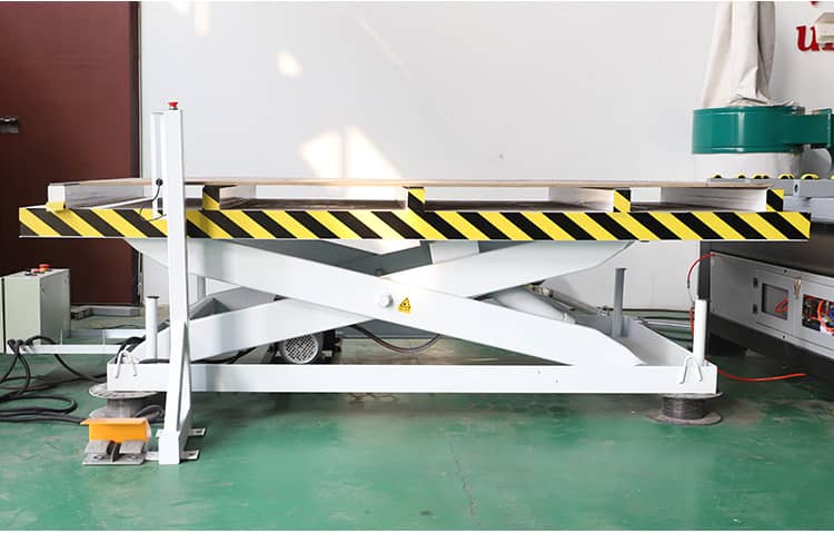 M&aacute;quina CNC Gabinete Fazendo