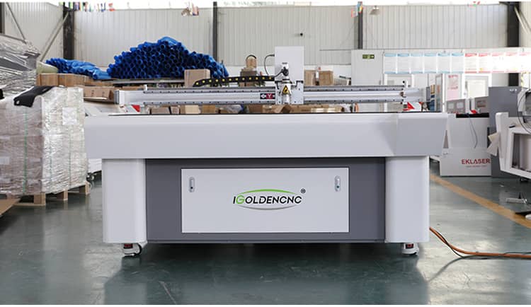 M&aacute;quina de corte de tecido