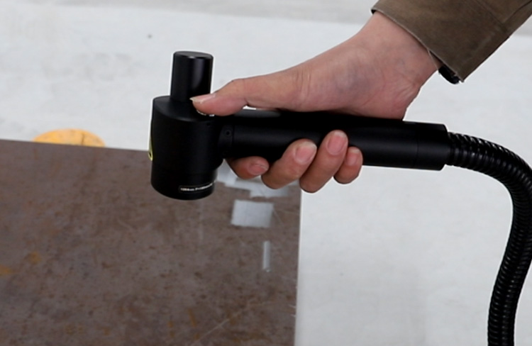 M&aacute;quina de limpeza a laser de mochila