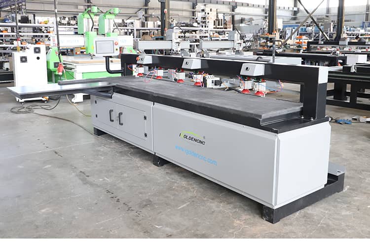 M&aacute;quina de perfura&ccedil;&atilde;o de madeira