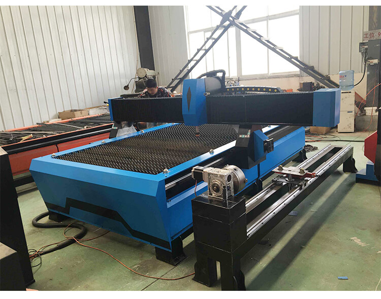 Cortador de plasma / m&aacute;quina de corte com eixo rotativo