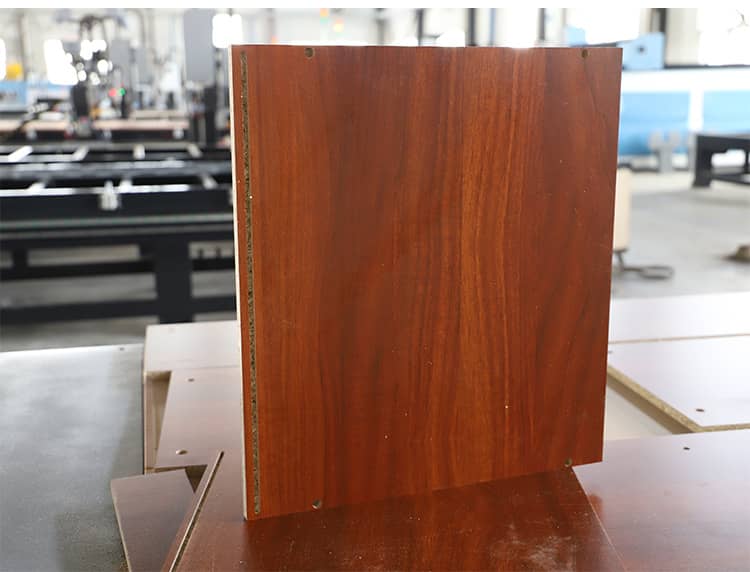 M&aacute;quina de corte de madeira CNC para venda