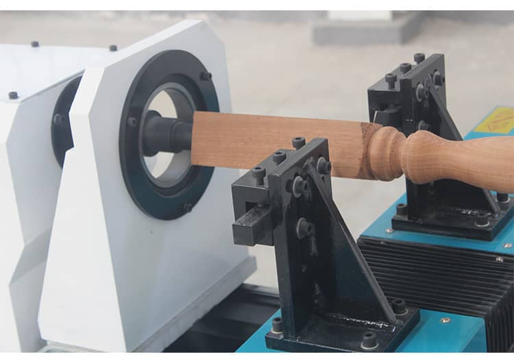 M&aacute;quina de torno de madeira