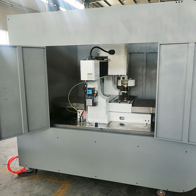 Máquina de gravação CNC ATC totalmente fechado