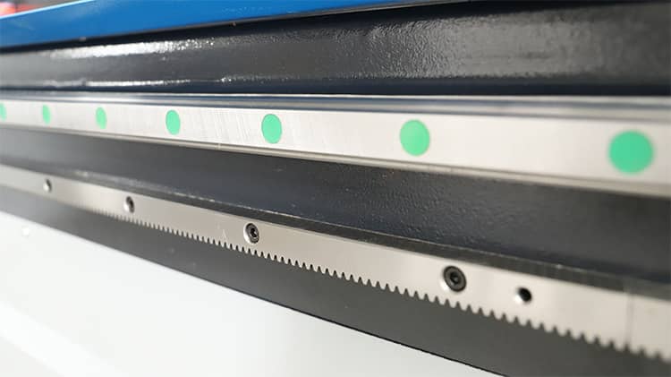 maquinaria da porta do arm&aacute;rio