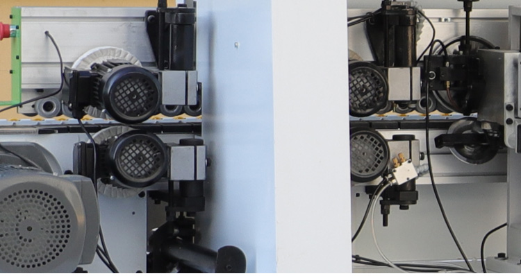 M&aacute;quina de borda de madeira 