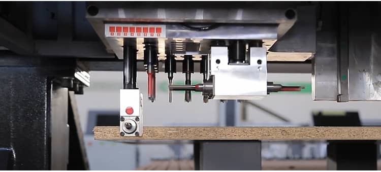 M&aacute;quinas de fabrica&ccedil;&atilde;o de m&oacute;veis