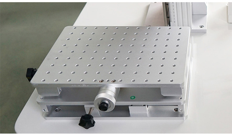 M&aacute;quina de marca&ccedil;&atilde;o UV bancada