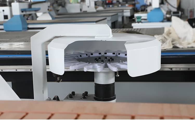 m&aacute;quina de escultura em madeira computadorizada