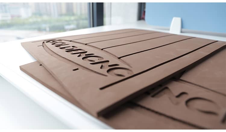 1 M&aacute;quina de corte pl&aacute;stica