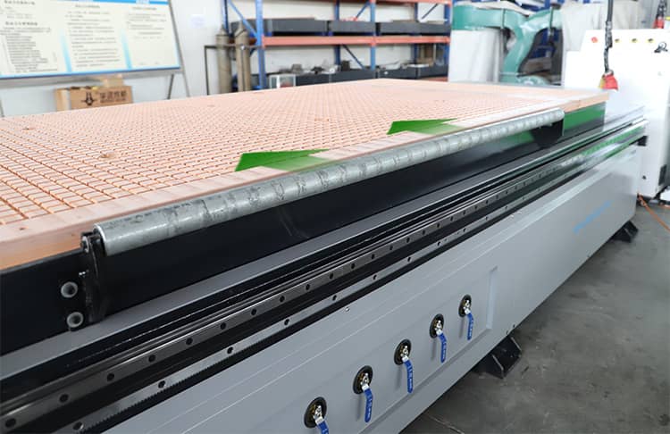 CNC 1325 m&aacute;quina de corte de madeira