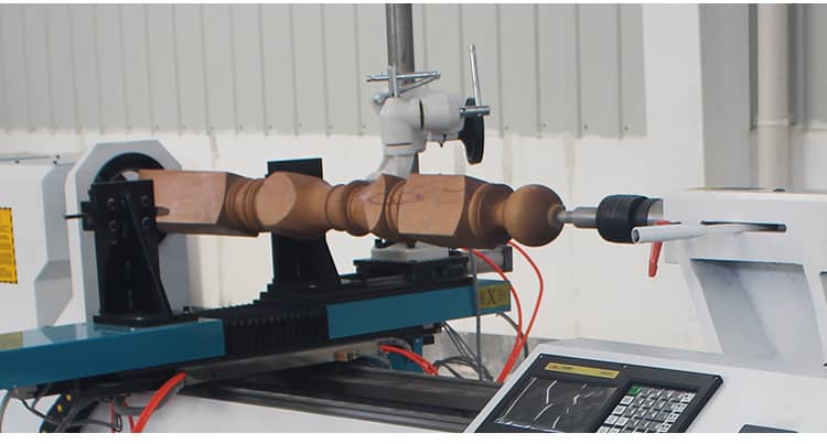 M&aacute;quina de torno de madeira