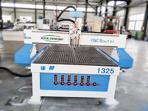 M&aacute;quina de escultura em madeira